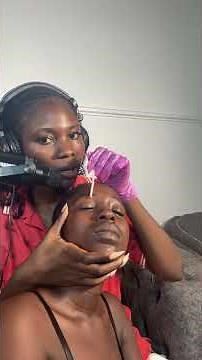 Live highlight, ear eating spit painting