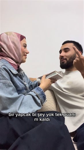 Öznur Çifçi on Instagram: "Kocam biraz sinirlendi sanki🥹 . . . . . . #evlicift #gunlukvlog #oznuremre #reelsTürkiye #çiftvlog #couplevlog #karıkoca #evlilihayat #reelskeşfet #çifttagram #instamood #instamood #akım #keşfetteyiz #lifestyle #instalike #fly #çiftvlog #reelstürkiye #oznuremre"
