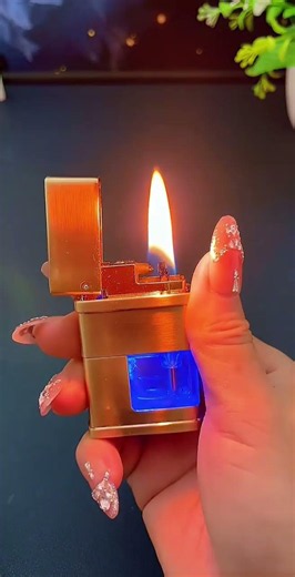 This trendy high-tech smart lighter features multiple ignition methods #lighter #hightech
