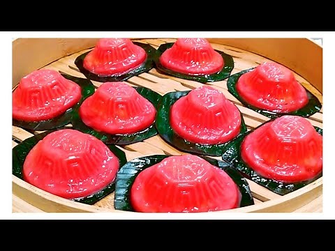 Traditional Ang Ku Kueh with Mung Bean Paste/Red Tortoise Cake