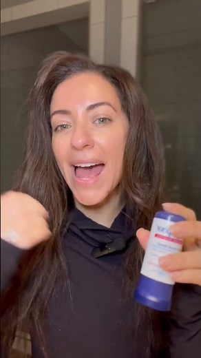 Aquaphor vs Vaseline - which one to pick.