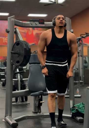 The Alpha Beast (@the.alpha.beast)’s videos with original sound - .xnvyx®