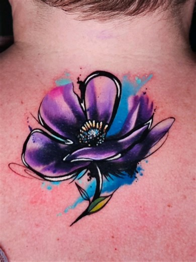 Made this awesome abstract watercolor stained glass flower coverup today 😍😍😍🌸🌸🌸 . This turned out so cool 😎 . To book an appointment please visit my website www.brandonrobinsontattoos.com 👈 . @tattooloverscare @bookedin @drawntothesurface @kingpintattoosupply @dynamiccolor @eternalink @kwadron @wormholetattoosupply @tattoosnobs . #abstracttattoos #watercolortattoos #stainedglasstattoos #ohio