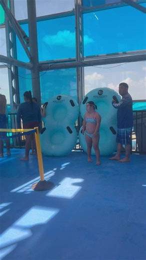 Domingo familiar de ir a nadar con Kimberly #swimming #pool #family #diversion #kimberly