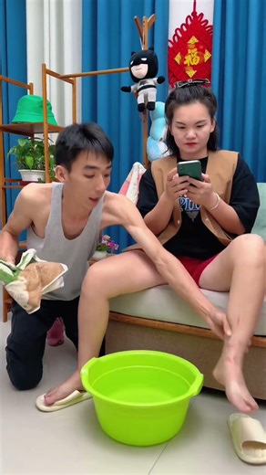 I asked my husband to serve me once and it made me look bad. He is really bad! #shorts