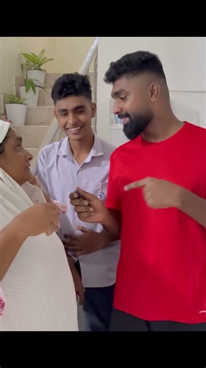 Thrikona madhye hanan shah #hananshah #hanansha #hananshaah #hananfamily #hananfriends