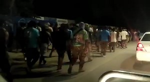 22nd November 2021 9.30pm Update Armed man from Taurama Barracks marching in numbers towards Murray Barracks tonight to support soldiers at Murray Barracks in regards to today's confrontation between Police and Army. Port Moresby residents be alert. Video supplied. | PNG Bulletin