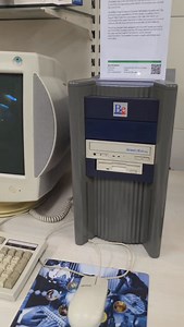 Do you know BeOS? The operating system that was initially released in 1995 and was nearly the operating system for Apple Macintosh. Check this video out to see BeOS 5 boot on a real BeBox, the computer that was used for development! #Museum #beos #computer #retro #apple | HomeComputerMuseum