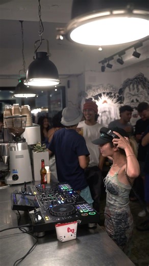 HIPHOP R&B MIX / XDJ-RX3 / DJ YUNA YABE（矢部ユウナ） / by MUSIC LOUNGE STRUT at Koenji, Tokyo