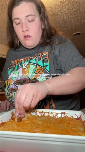 Make a chili cheese dip for me and my gf 🤍😋✌️#ThankYouJesus #chilicheese #dip #cookwithme #Godisgood