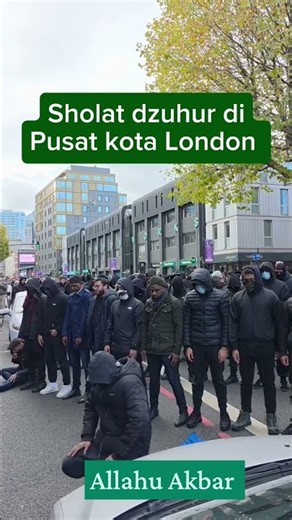 Solat dzuhur dipusat kota London 🤍☝️