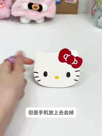 Kitty's Little Table Now a Phone Stand: A Charming Sanrio Makeover