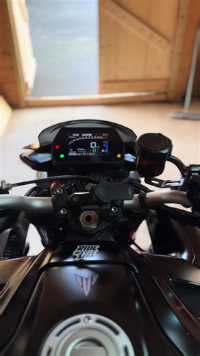 MT-10 Akrapovic Exhaust Sound Review