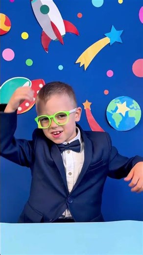 Skeleton Body Parts 💀 Learn What Our Body Consists Of With Billy!