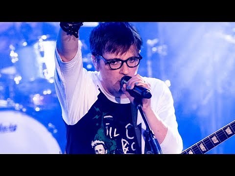 The Untold Truth Of Weezer