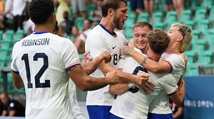 HIGHLIGHT: Men's USA Soccer advances to Olympic knockout round for first time since 2000