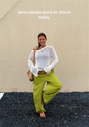 Natalie Zacek: Fashion and Maternity Trends