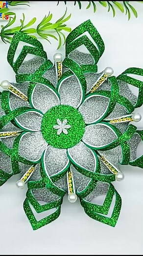 53K views · 897 reactions | Nice & Pretty Christmas Snowflake Making At Home - Decorate With Me #handmade #snowflake #holidayseason #Christmas | Origami Art & Crafts | Facebook