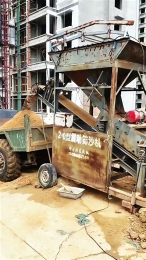 #fcnfm Crushing riverstone into decorative mini stones for landscaping projects