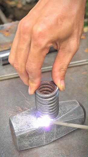 🚨😒Sabemos que encontrar Profissionais de confiança é um desafio... 🤔Imagine passar por todos os contratempos de uma obra mal planejada, atrasos intermináveis e resultados que não atendem às suas expectativas. Isso é mais comum do que parece, mas não precisa ser assim! Fale connosco, Ligue para:📲 ☎ ( 351) 938 440 909 | ⏰ www.uscbuild.pt 📩 Envie-nos um e-mail: geral@uscbuild.pt 👷🏼Téc Empreiteiros: Daniel Gomes & Abner Cunha 🧑‍🔧Verifique disponibilidade!🤝 🛡Apresentamos a USC Build Lda. –