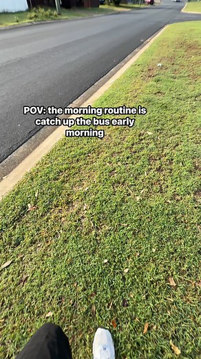 Morning bus routine | Arie Yan