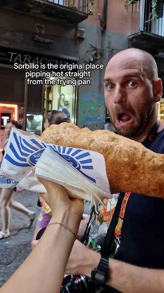 Neapolitans Say Tourists Only Come for Our 'Poor People' Food—But They’re Wrong!