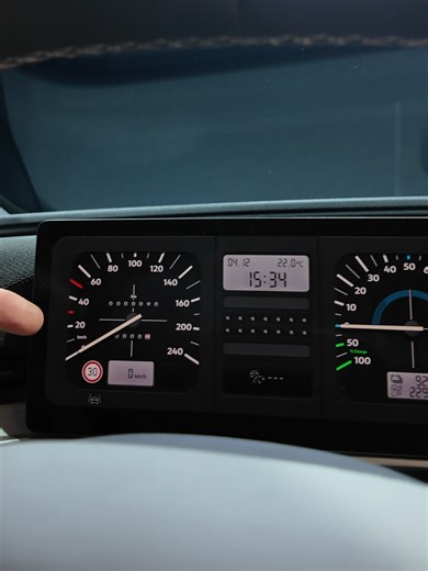 💡Retro gauges for the interior of the VW ID.Polo, the next generation Polo which is the all-electric one. Basic details: MEB platform, optional Matrix LED , length 4,05 m 160“, 17“-19“ wheels, big battery 52 kWh NMC, small battery 37 kWh LFP, FWD, 116 to 226 hp. #vw #volkswagen #vwpolo #vwidpolo #volksawgenidpolo