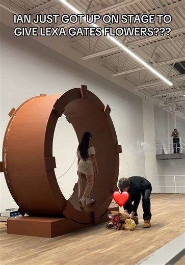 WAIT WHERE DID IAN COME FROM?? @lexagates @ian #lexagates #newyork #glassbox #ian #undergroundmusic