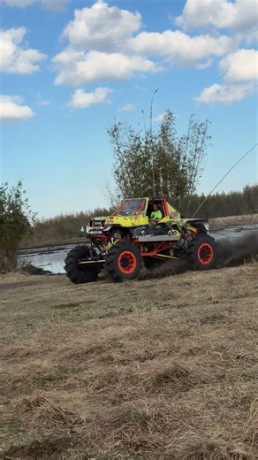 Angry bird test hit #megatruck #mudbog #offroad #mud