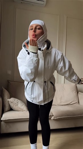 материнство•стиль on Instagram: "Ловите арткиул на самые топовые, утепленные леггинсы с WB: #43423265 ❤️ моя шубка от @freedomtag сапожки @leranena.brand"