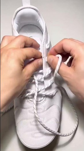 Best way to Lace Nike Vapormax Plus - How to lace up Vapormax Sneaker