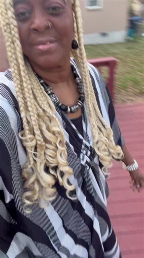 elisaspruill4 (@elisa.spruill)’s videos with Bad Dreams - Teddy Swims