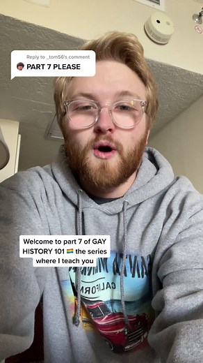 Reply to @_tom56 Part 6 of GAY HISTORY 101 🏳️‍🌈 so beautiful!! #harrystyles #larry #lgbt #gay #lesbian #greenscreen #1D #louistomlinson