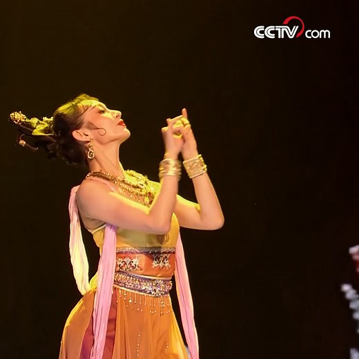 7.9K views · 230 reactions | Dancer Meng Qingyang brings you the Dunhuang dance show "Flying Apsaras" inspired by the Mogao Grottoes in NW China's Gansu Province. #MoreThanTalented | CCTV | Facebook