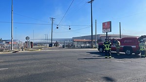 Pallets of countertop materials burn in fire at Tacoma business