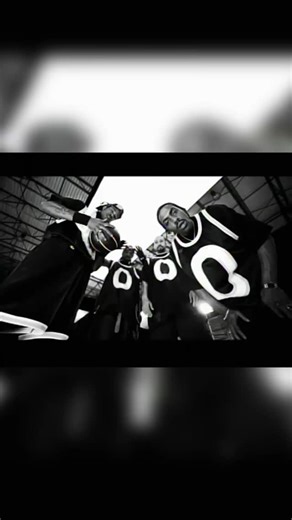 addict.rap90s on Instagram: "🎥💿 Hit ‘Em High (The Monstars’ Anthem) (1996) By. Coolio feat. Busta Rhymes, LL Cool J, Method Man and B-Real Of Cypress Hill [Space Jam Soundtrack] @breal #coolio @bustarhymes @llcoolj #michaeljordan @methodmanofficial #1996 Follow | @addict.rap90s | For More . . #addictrap90s #hippop #rap #90s #icecube #warreng #hippopculture #oldschoolrap #oldschoolhippop #oldschool #snoopdogg #drdre #2pac #tupac #tupacshakur #Nwa #natedogg #ericlynnwright #straightouttacompton