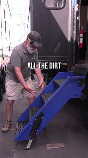 THE BEST STEPS on an RV | Lippert Solid Steps on the VENGEANCE 4415 #vengeance #lippert #steps #rv