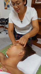 24/7/68 อัพเดทฝึกอบรม คุณดี้ อยู่ประเทศสวิตเซอร์แลนด์ สนใจนวดหน้าดีดเส้น ใช้เวลา2 วันสามารถ เก็บเคสดีดเส้นหน้าให้อุ่น ถึงหลังใบหน้ากระชับเรียว เทคนิคง่ายๆถ้าใจรัก สนใจอบรมสมัครโทร0936562965 | ณัชชา นวดหน้าดีดเส้น