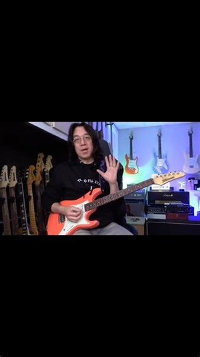 Triad Inversions 1 5 6m 4 - Fretboard Harmony on top 3 strings https://youtu.be/4BBiaBpQD6g Let’s learn about triads and how they can be used in a popular chord progression - G D Em C (1 5 6m 4). Each triad has three inversions - Root Position (R 3 5), 1st Inversion (3 5 R), and 2nd Inversion (5 R 3). We will be focusing only on the top three strings. Try this exercise I provide to my students and let me know if you have any questions! 0:00 Intro 0:39 G 2:56 D 3:35 Em 4:42 C 5:20 Practice 7:08 D