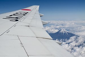 JAL最後の777-200ER「JA703J」下地島チャーターの全貌　ローパス中止も訓練彷彿させる一幕 - TRAICY（トライシー）