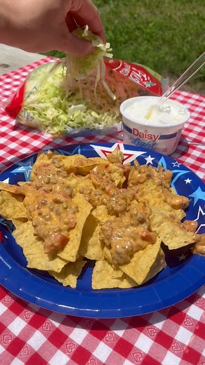 121K views · 7.9K reactions | Nachos over the campfire! So easy to make and so perfect for camping #camping #campingrecipes #campfirecooking #campfirefood #campingfood #nachos #rotell #campfirenachos #recioe | Brooke AKA Meals and Munchies | Facebook