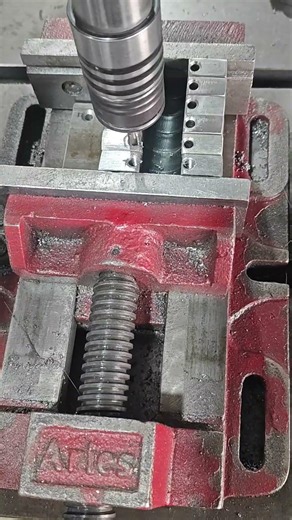 Metric M6 thread size #machine #viral #cncsoftware #engineering #shorts #billionaire #fiveaxis #info