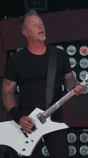 Exploring Metallica: The Legacy of Iconic Band Members