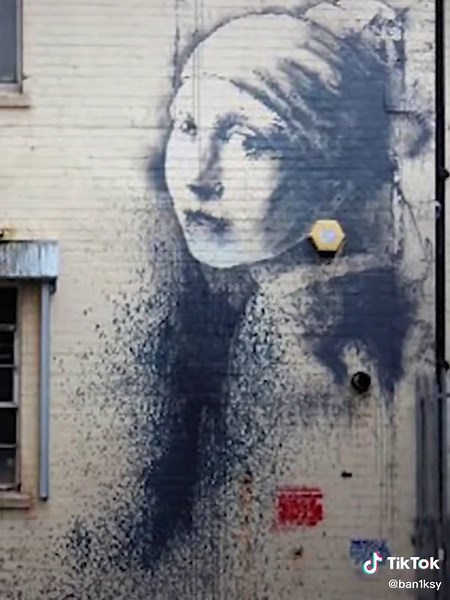 ᴟ Ƌ 𐌿ぐう ¥ (@ban1ksy) - Who is Banksy? Exploring the Controversial Street Artist