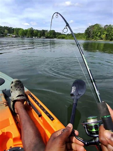 Not a 5 pounder but he’s a biggen! #kayakfishingtips #bassfishing #bassproshops #bassmaster