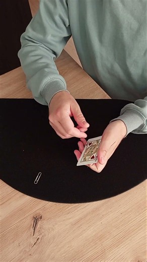 Follow the Queen of Hearts (3 Card Monte) #cardmagic #cardtrick