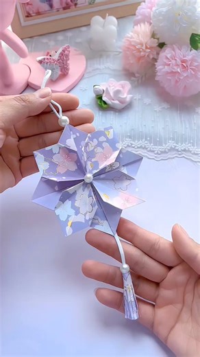 Title: "Exquisite Hanging Ornaments: Simple Origami Tutorial" Hashtags: #OrigamiTutorial #HandmadeDIY #Origami #EasyLearning | paper craft ideas