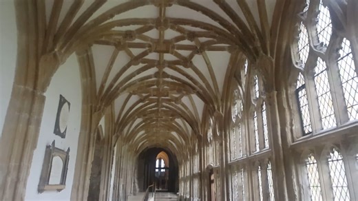Exploring Wells Cathedral & Its Medieval Clock | Daily Vlog | Tues 4th November (2025) We spent the day in Wells, wandering through the beautiful cathedral. I met a knowledgeable guide who shared fascinating insights about the building’s history. The highlight for me was the medieval clock — the second-oldest working clock in the world, dating back to 1390, featuring a 24-hour face and a moon phase display. Absolutely mesmerising. | A Life Full of Meaning