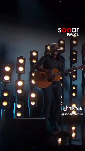 Tracy Chapman Performances: Fast Car and More