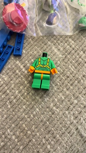 Does Anyone have this Mini Figure Complete? #lego